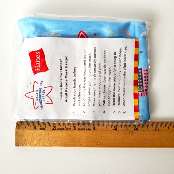 Macy's Thanksgiving Day Parade Face Mask - Picture 6 of 7